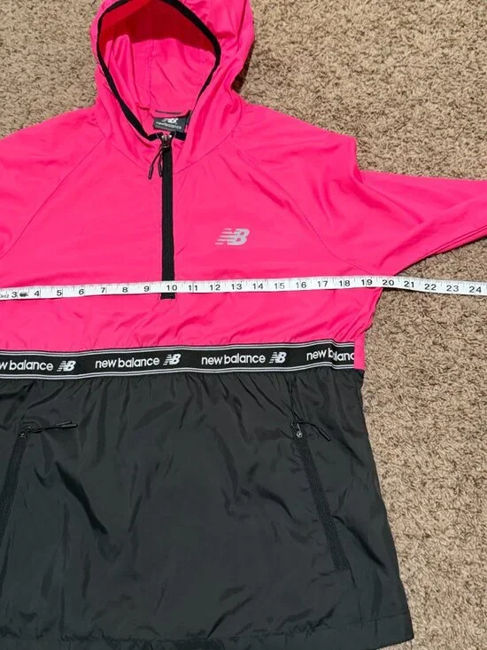 NB New Balance Pink & Black Colorblock Hooded Pullover Windbreaker Size Medium - Picture 11 of 12